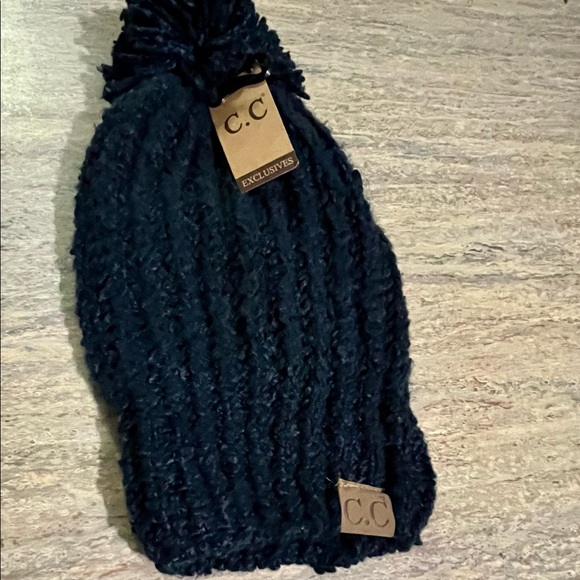 NWT CC exclusives beanie hat - Picture 4 of 9